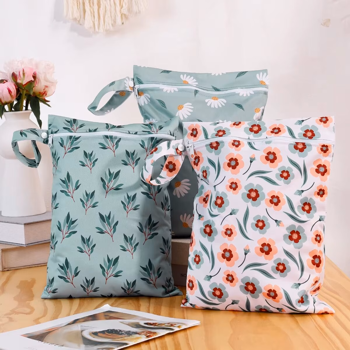 3PCS Waterproof and Reusable Wetbag - Convenient and Durable Solution for Storing Wet Items - Image 2